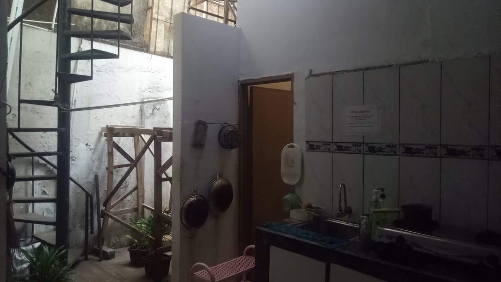 Rumah Kost 12 Pintu di Kebon Baru Tebet Jaksel
