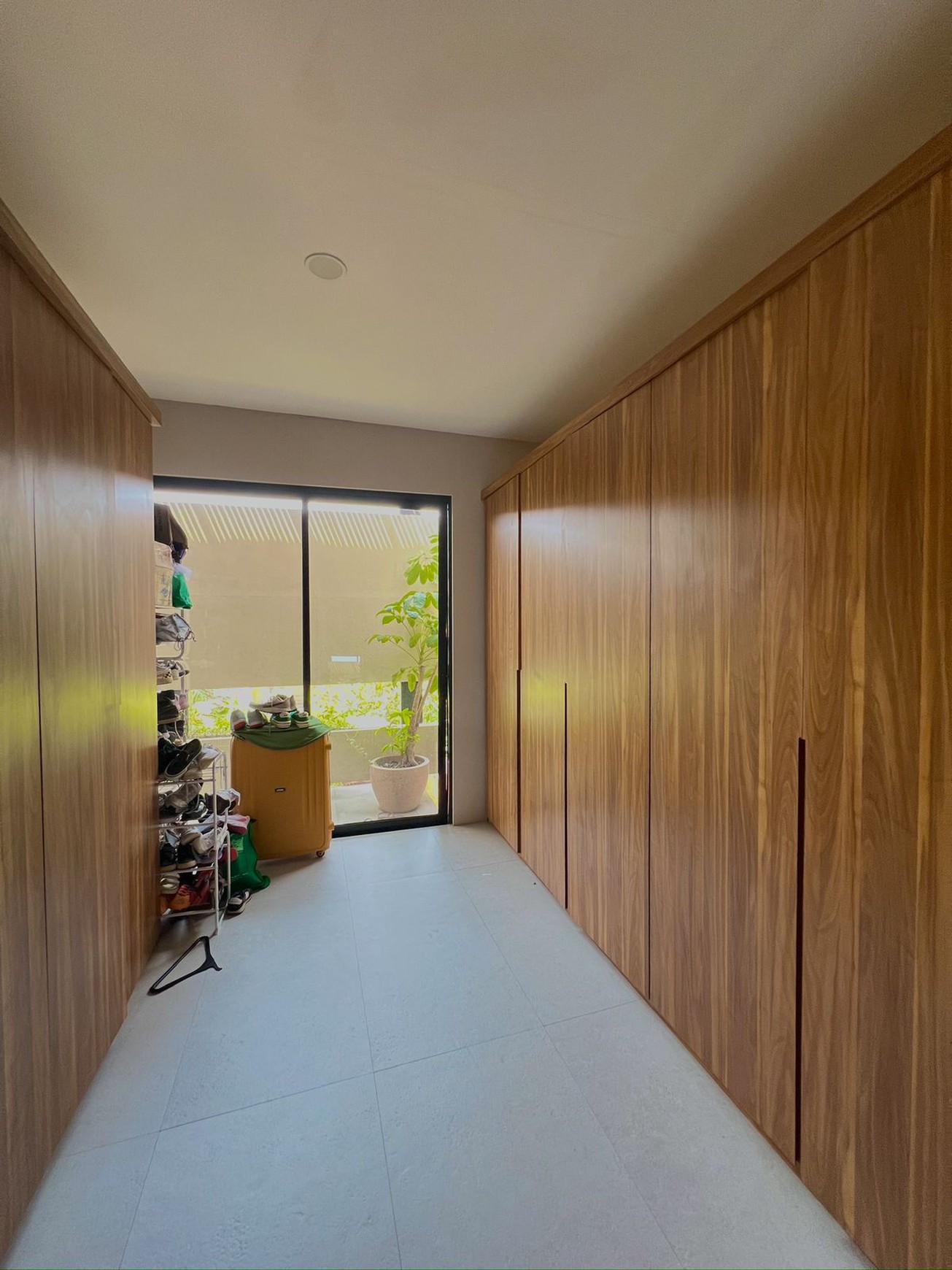 Rumah Semi Tropis  Fully Furnished di Bintaro Jaksel Siap Huni