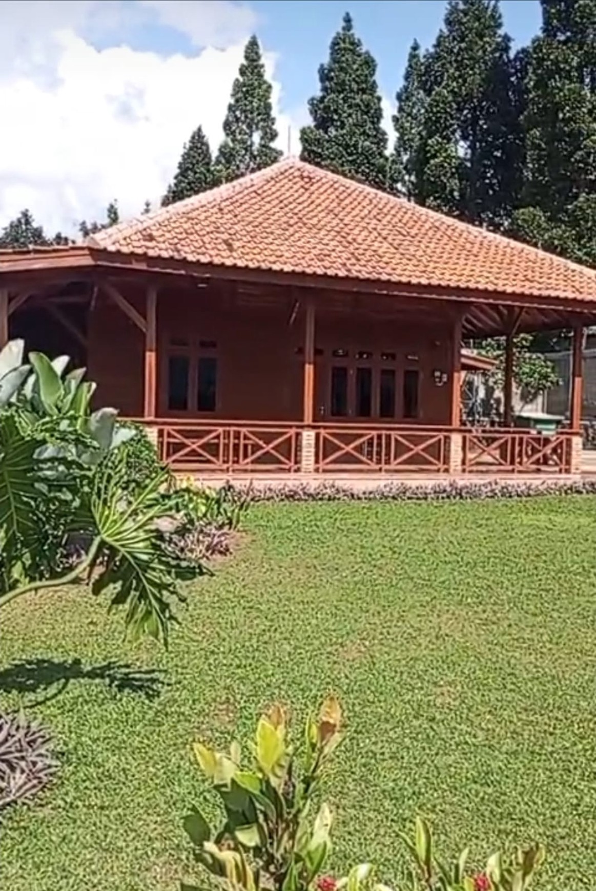 Dijual Villa Cantik dengan View Gunung, Rapih Siap Huni Di Mega Mendung Bogor