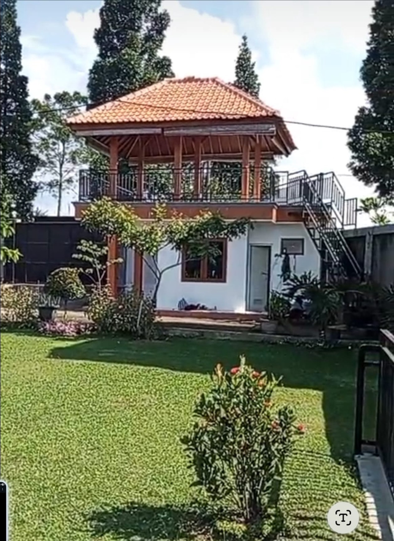 Dijual Villa Cantik dengan View Gunung, Rapih Siap Huni Di Mega Mendung Bogor