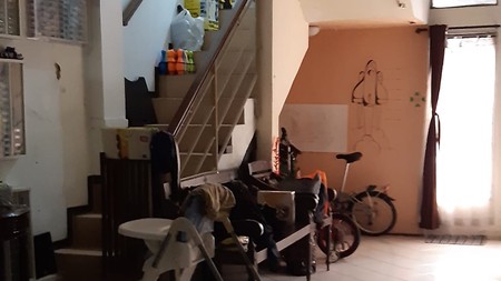Dijual Rumah di Daerah Strategis, Cocok untuk Investasi Rumah Kost, Jakarta Pusat