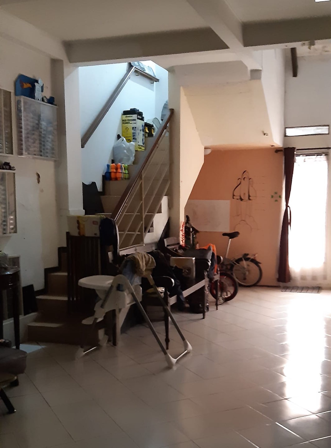 Dijual Rumah di Daerah Strategis, Cocok untuk Investasi Rumah Kost, Jakarta Pusat