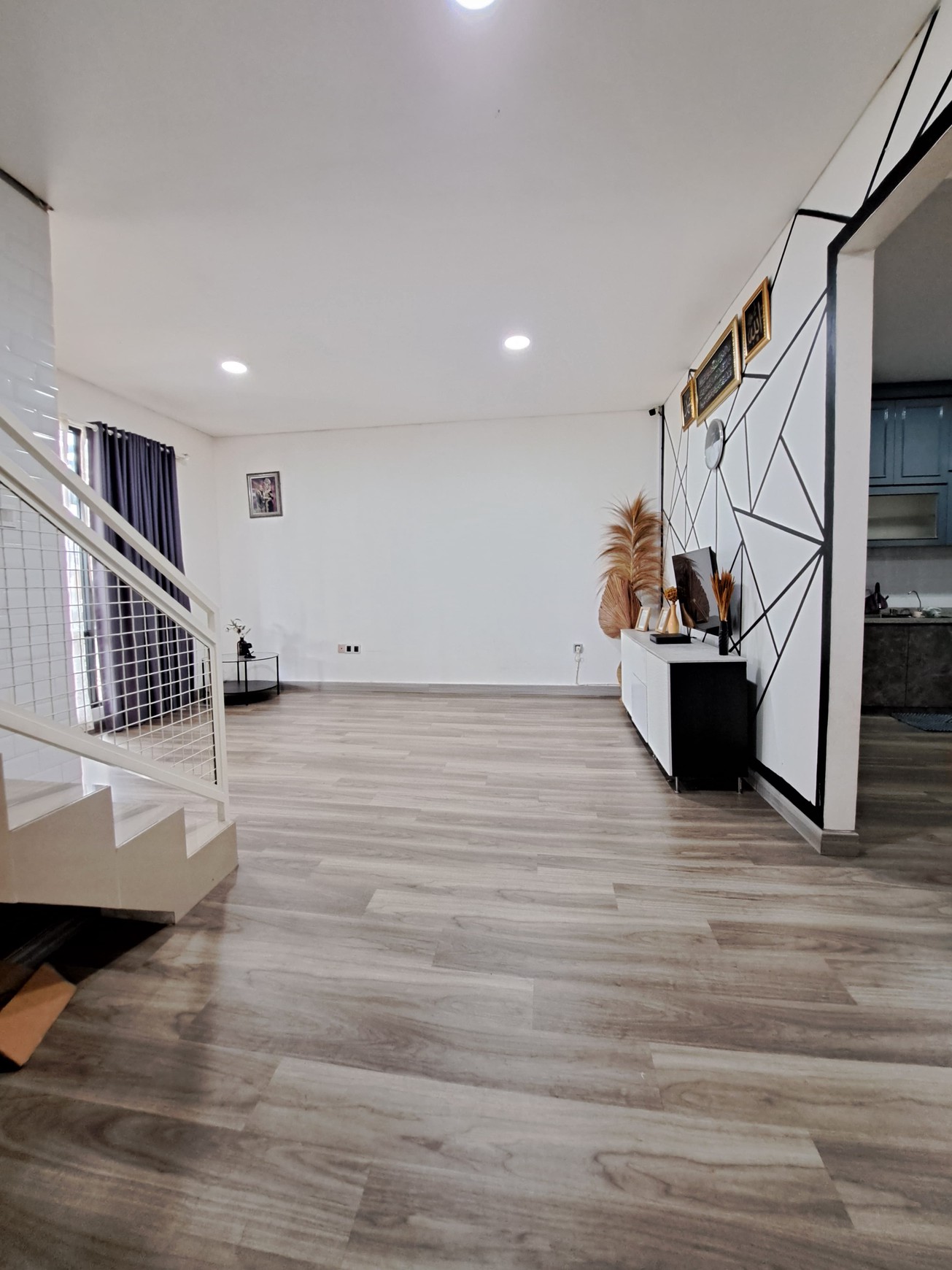 Rumah 2 Lantai Siap Huni Desain Bagus Dekat Tol  Limo Desari