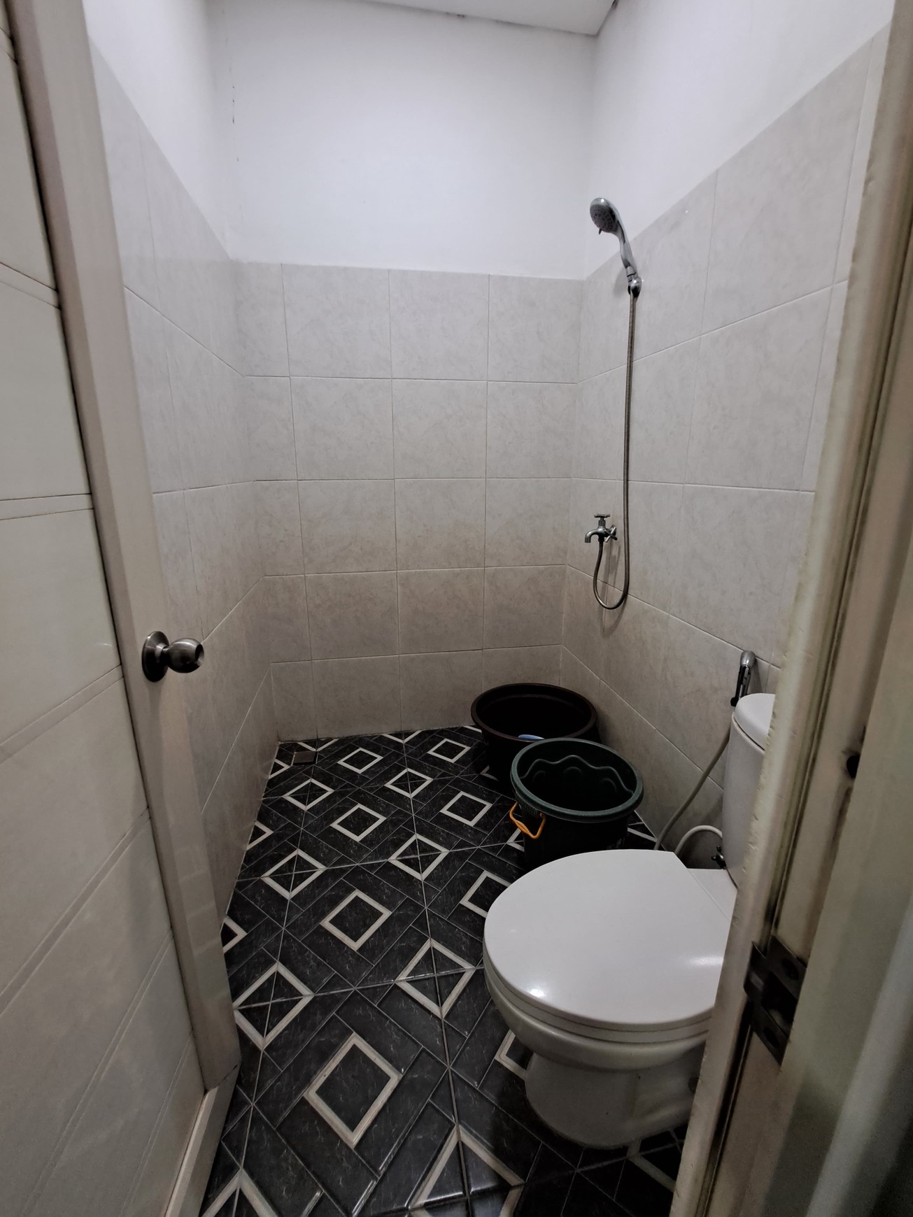 Rumah 2 Lantai Siap Huni Desain Bagus Dekat Tol  Limo Desari