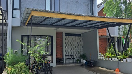 Rumah 2 Lantai Siap Huni Desain Bagus Dekat Tol  Limo Desari