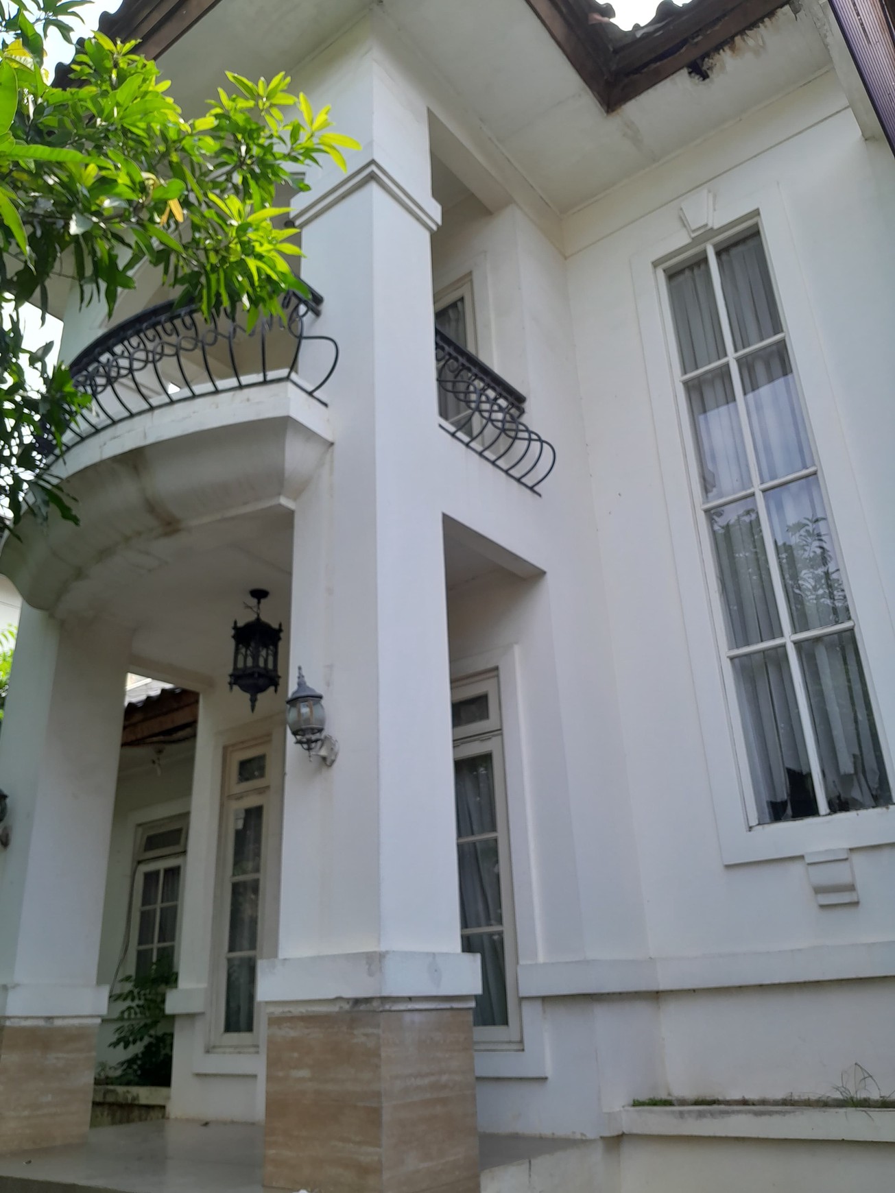 Rumah Bagus Di Senayan, Bintaro Jaya Sektor 9 Tangerang Selatan