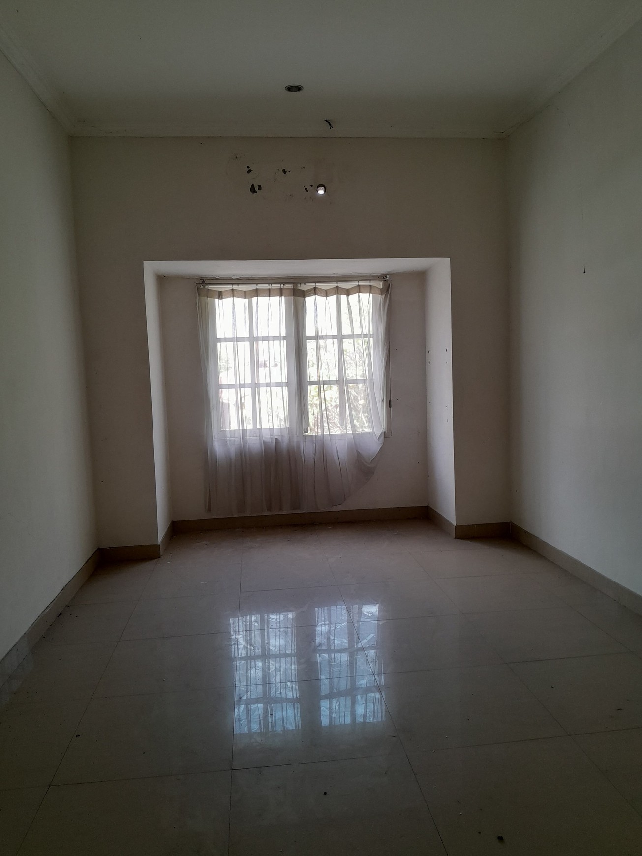 Rumah Bagus Di Senayan, Bintaro Jaya Sektor 9 Tangerang Selatan