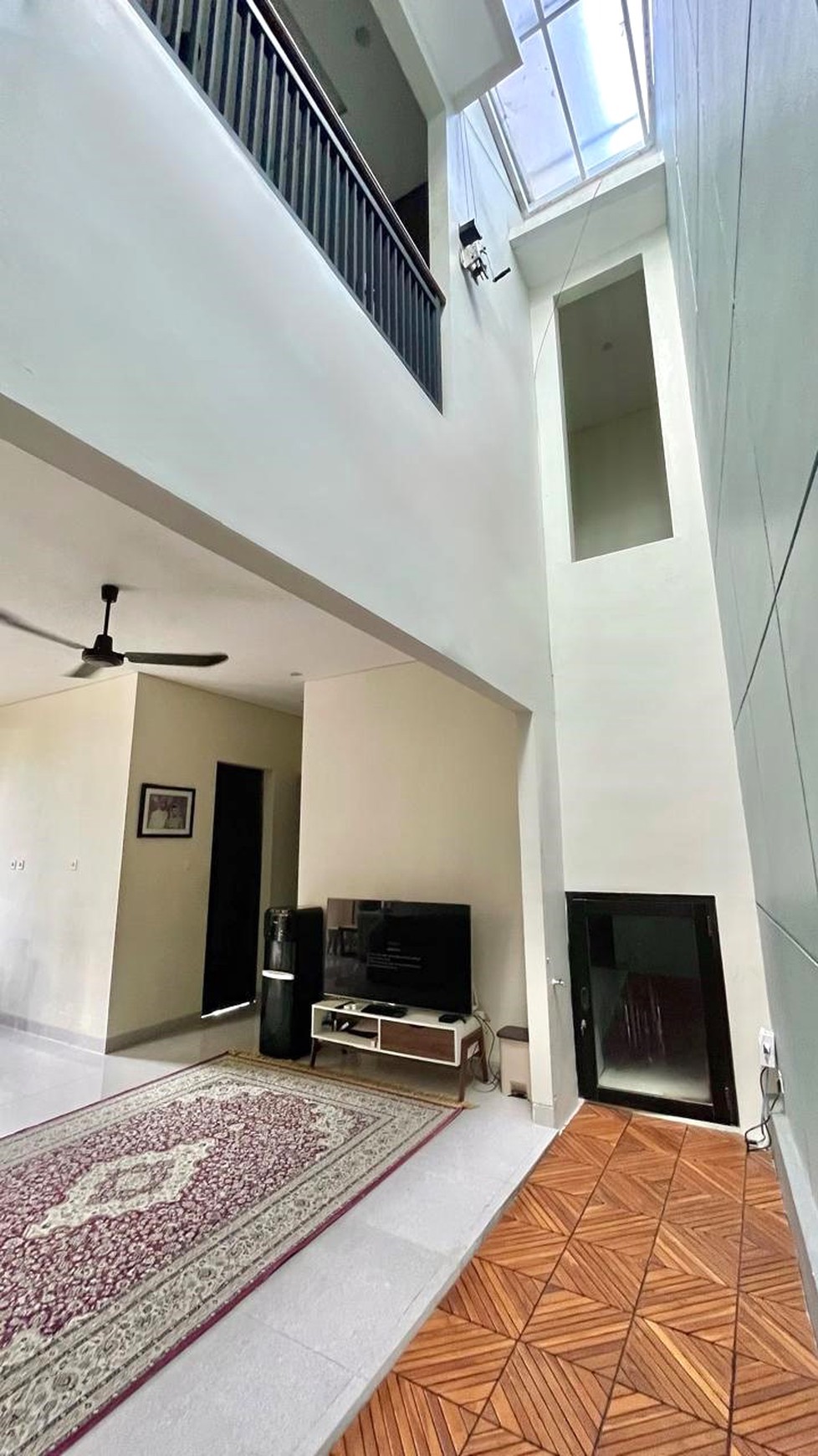 Hunian Stylish & Nyaman Siap Huni Luas 145 Hadap Timur