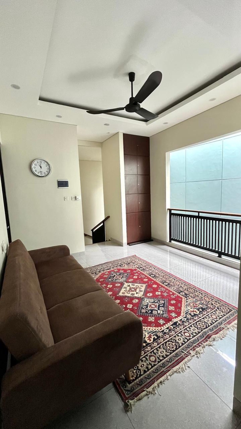 Hunian Stylish & Nyaman Siap Huni Luas 145 Hadap Timur