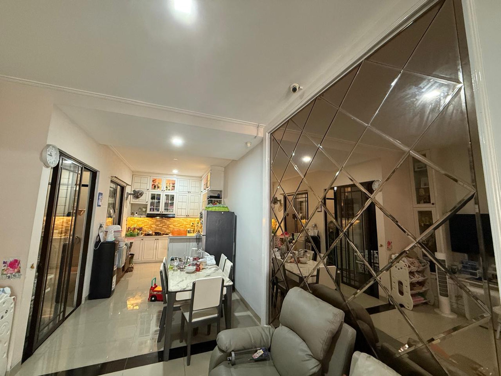 Rumah Bagus Di Green Lake City Cluster Asia Tangerang