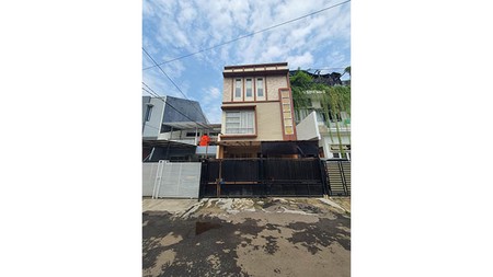 Rumah Janur Kuning, jalan lebar, favorit Kelapa Gading