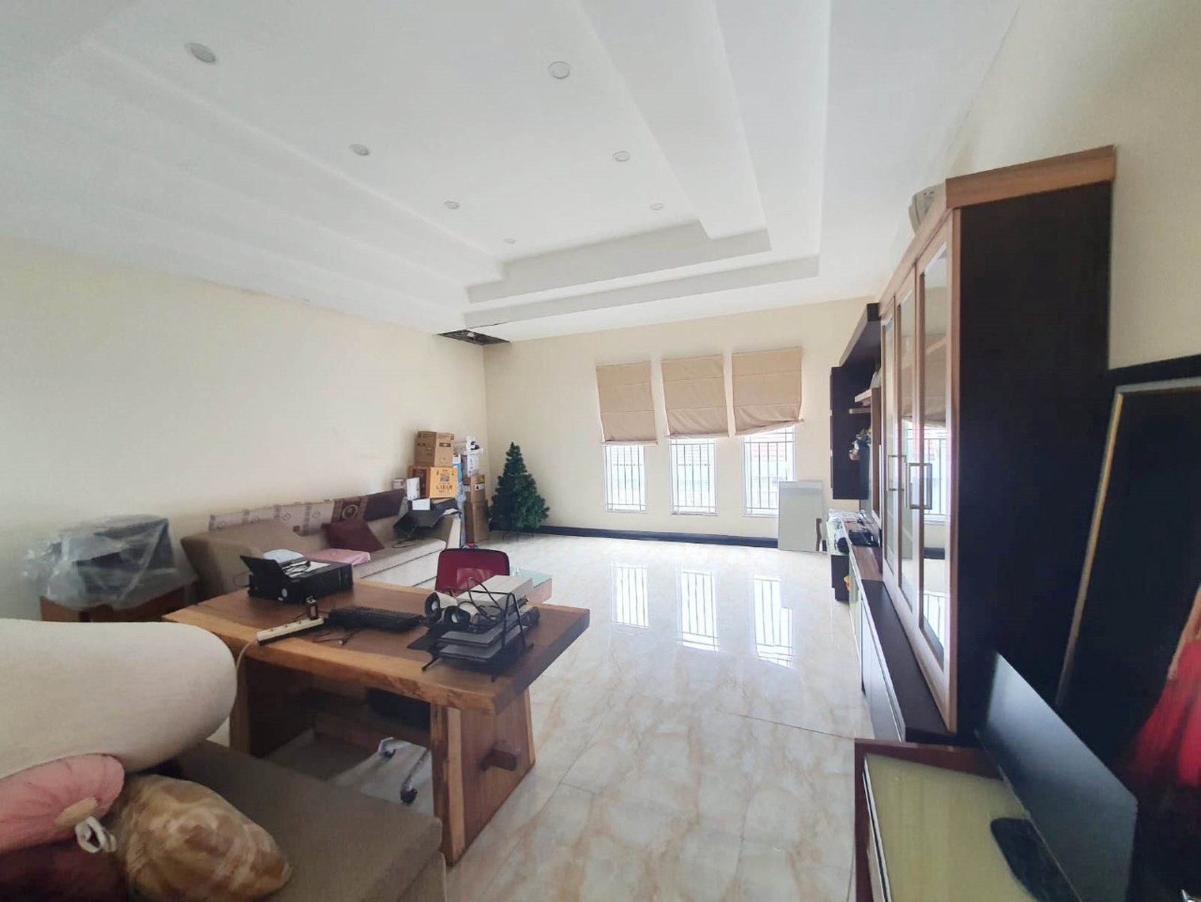 Rumah Janur Kuning, jalan lebar, favorit Kelapa Gading