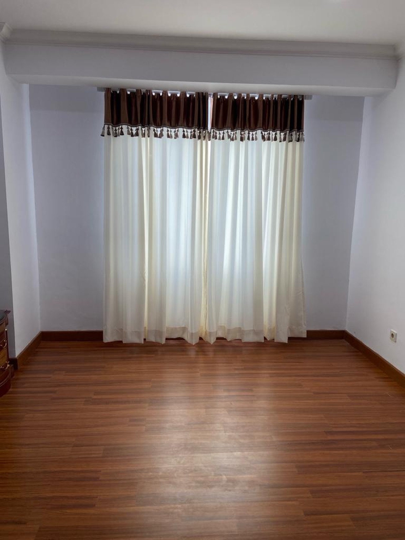 Disewakan Apartemen Istana Sahid, Jakarta Pusat