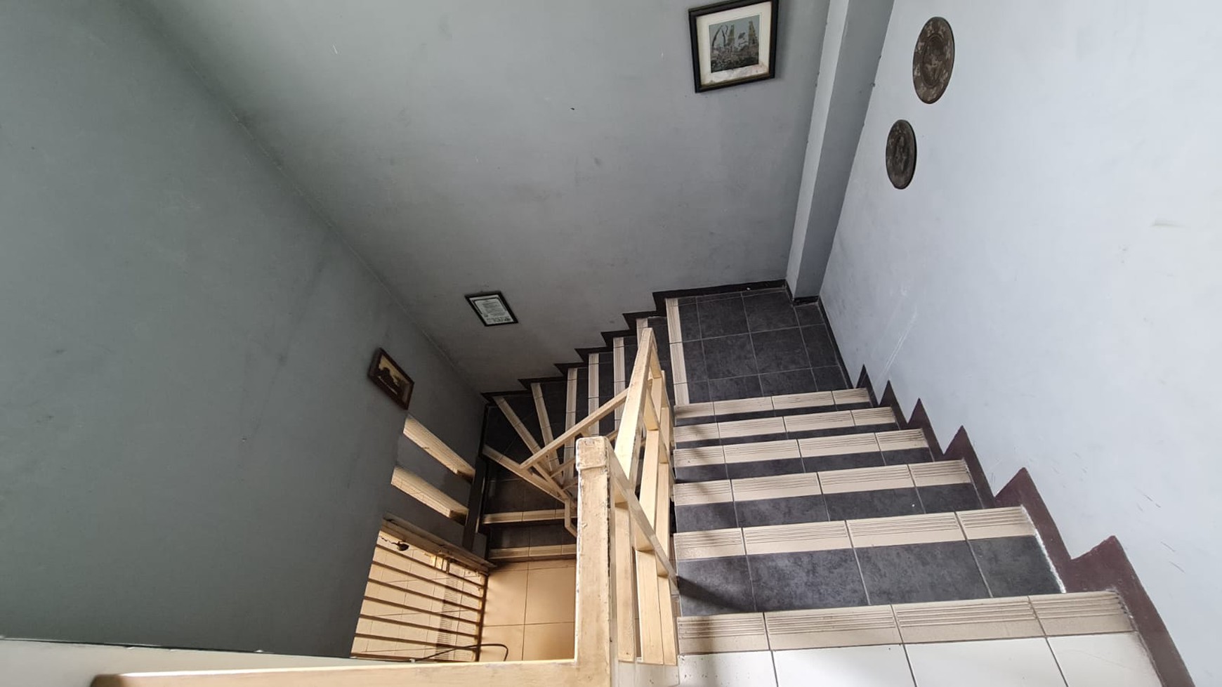 Rumah Tinggal 2 Lantai di Jalan Sapta Menteng Dalam Tebet Jaksel