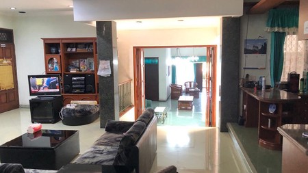 Rumah Bagus Di Jl Ligarsari, Awiligar, Cikutra Utara Bandung