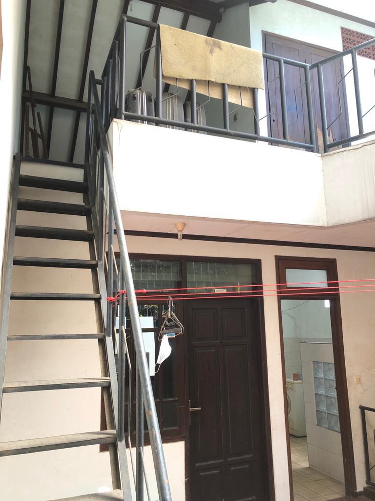 Rumah Bagus Di Jl Ligarsari, Awiligar, Cikutra Utara Bandung