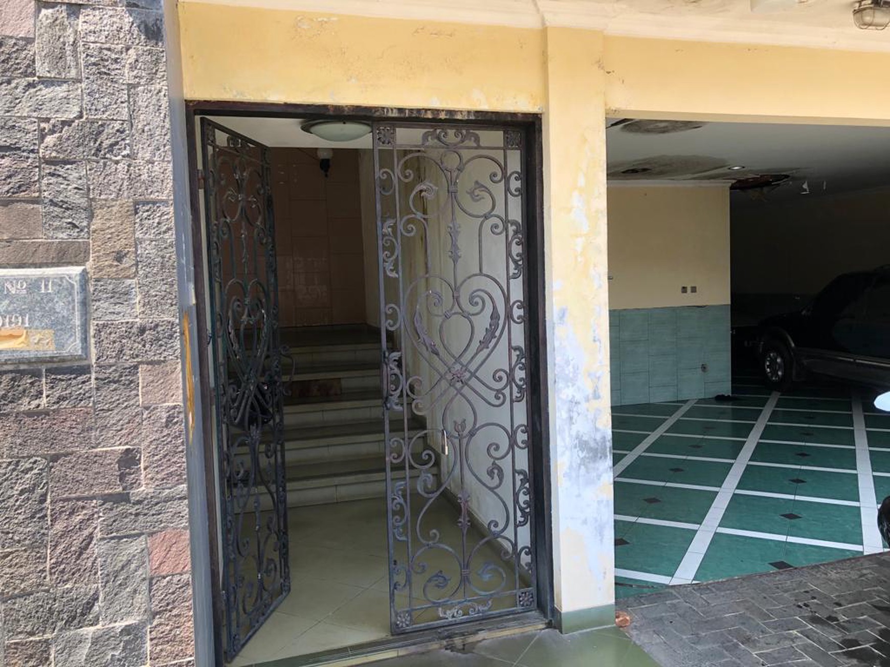 Rumah Bagus Di Jl Ligarsari, Awiligar, Cikutra Utara Bandung