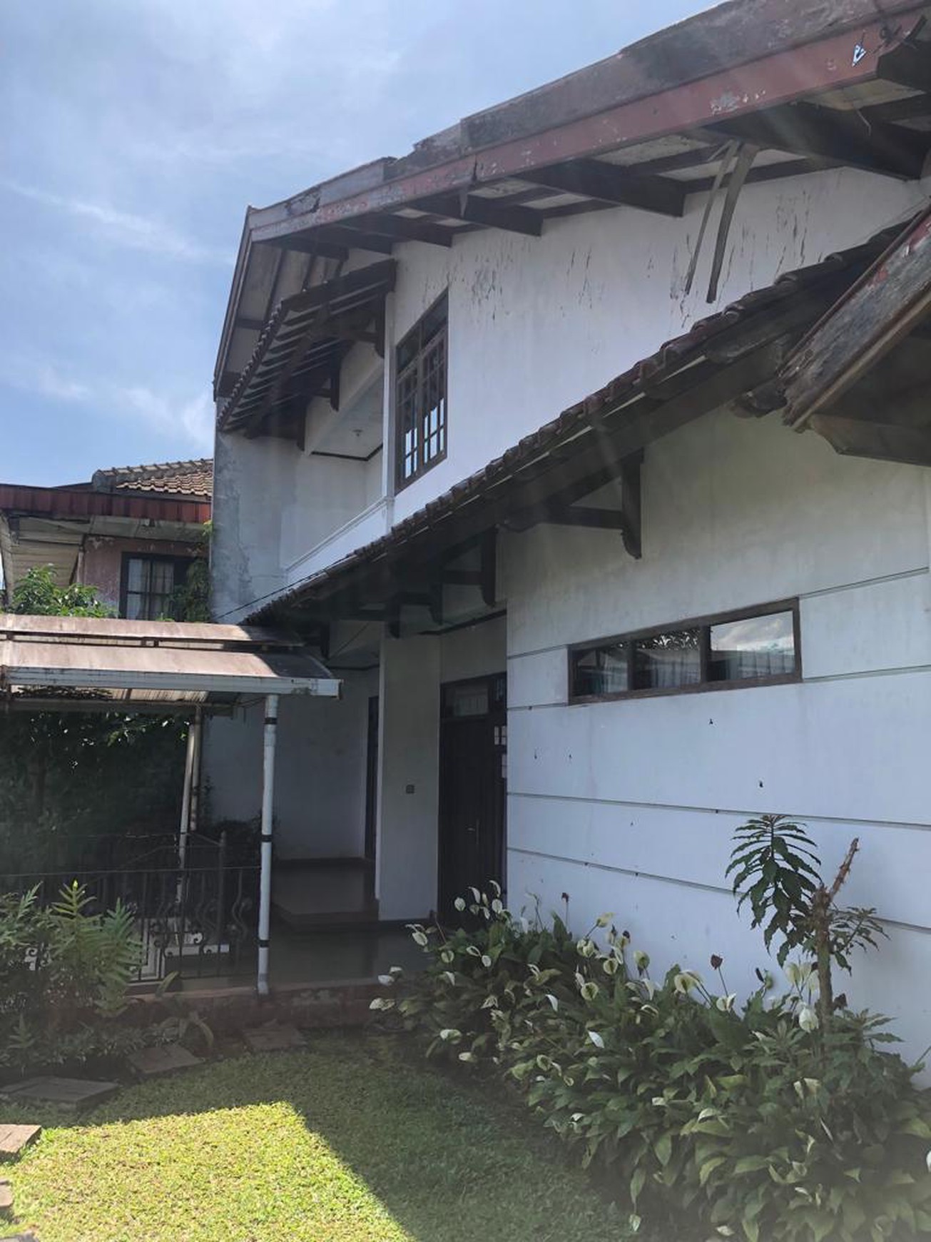 Rumah Bagus Di Jl Ligarsari, Awiligar, Cikutra Utara Bandung