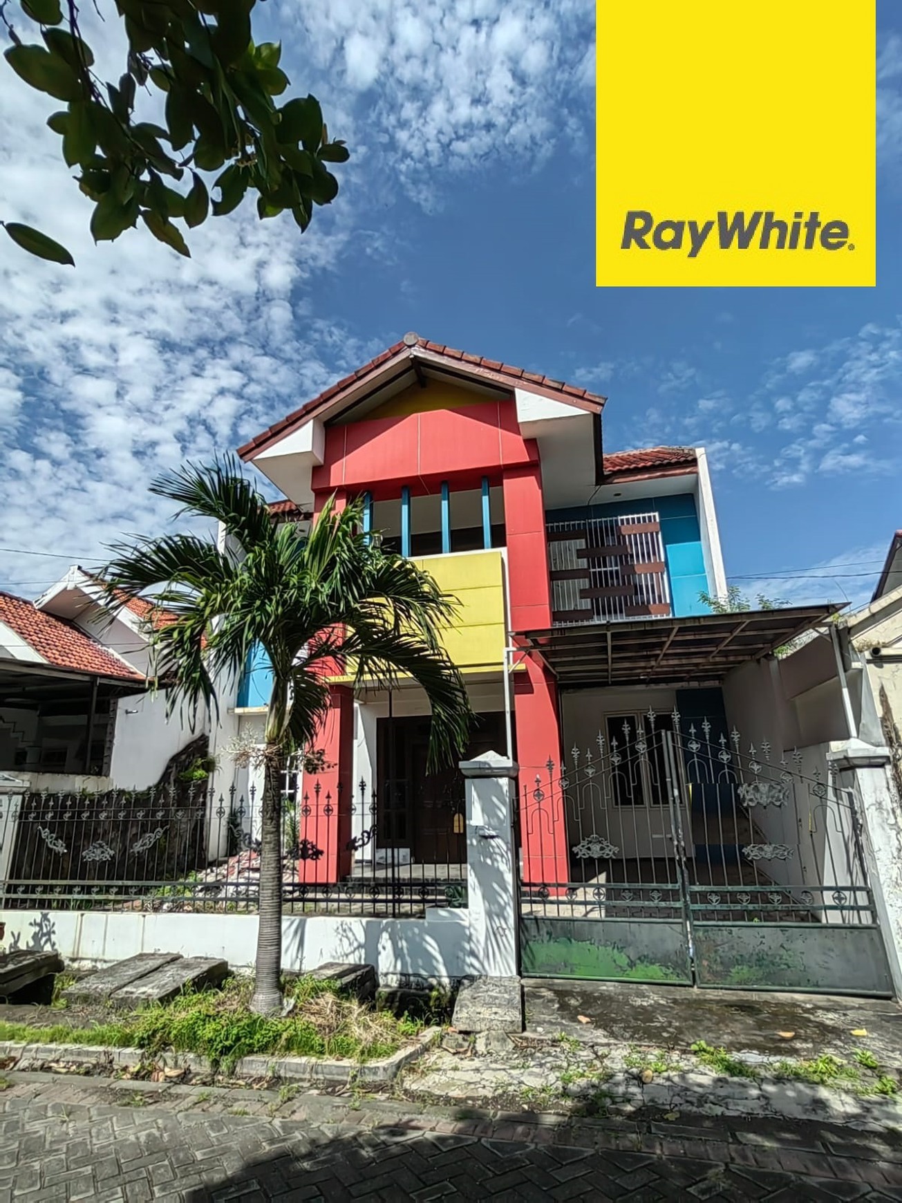 Disewakan Rumah 2 lantai di Gayungsari Timur Surabaya