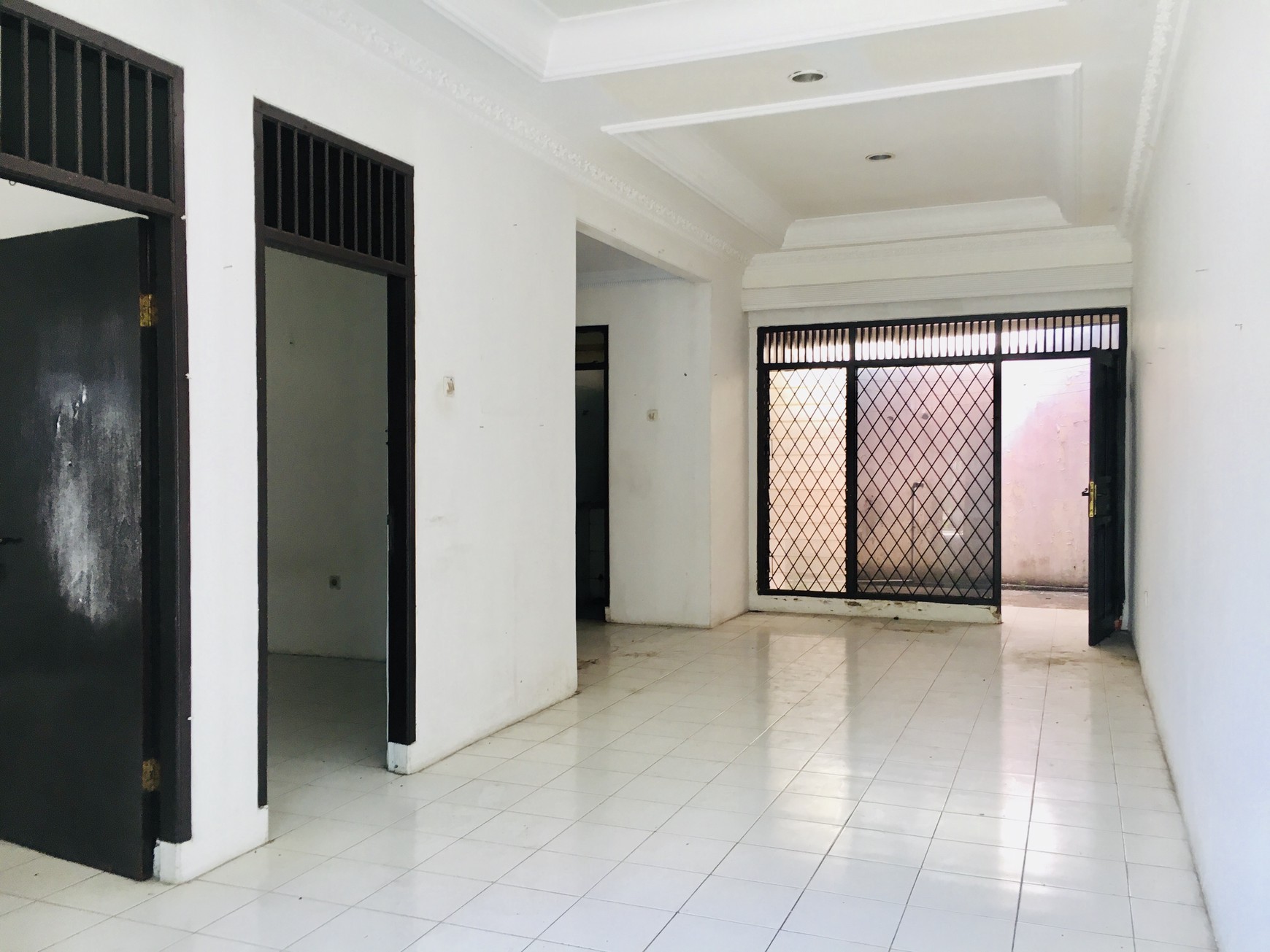 Dijual Rumah di Komplek Bukit Nusa Indah, Ciputat