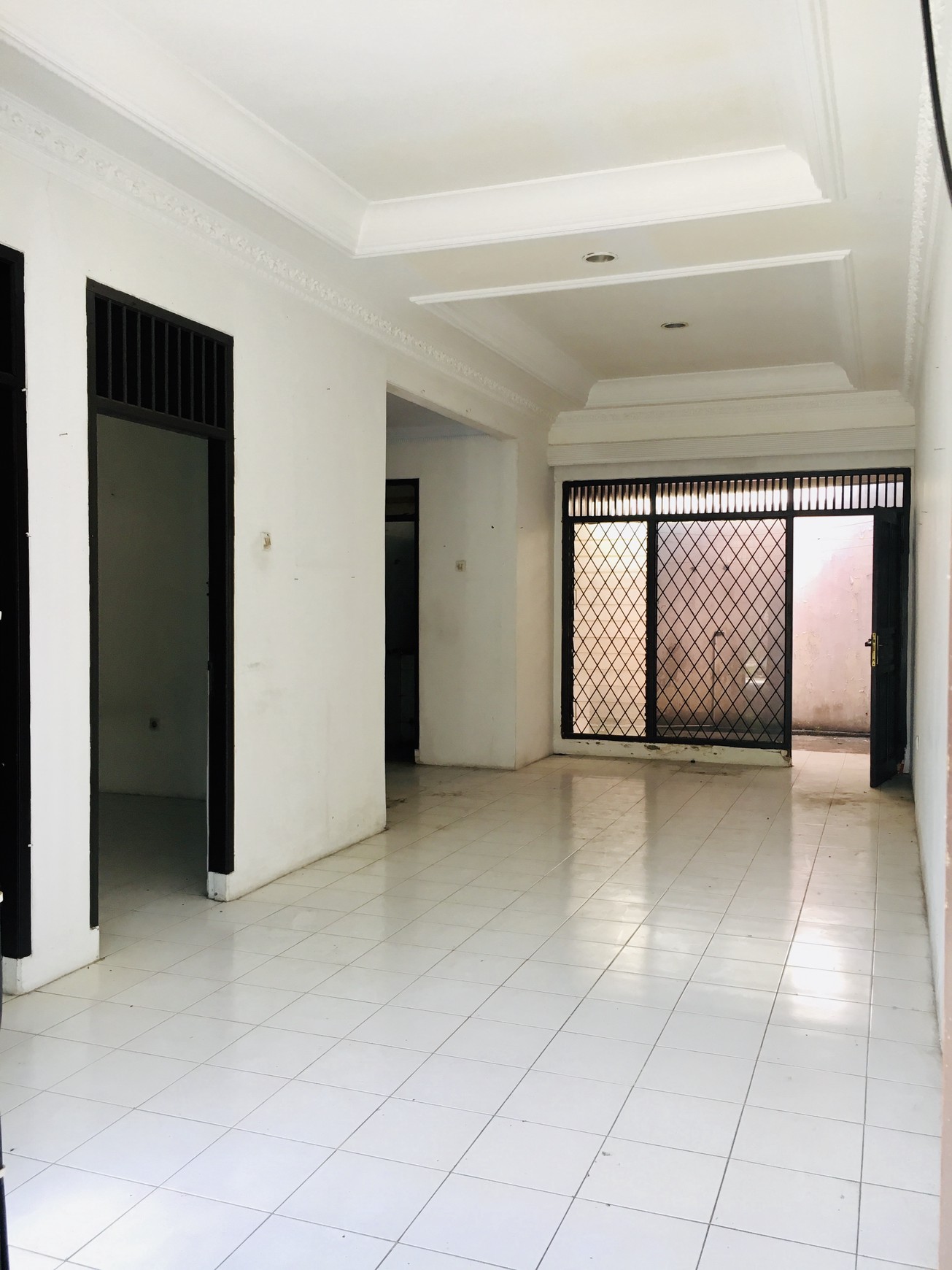 Dijual Rumah di Komplek Bukit Nusa Indah, Ciputat
