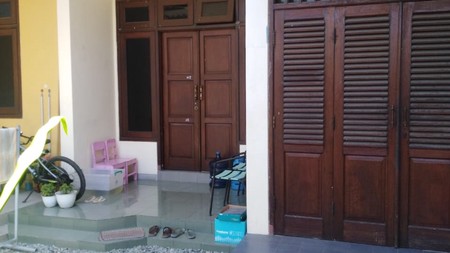 Dijual Rumah 2 lantai di Dukuh Kupang Surabaya