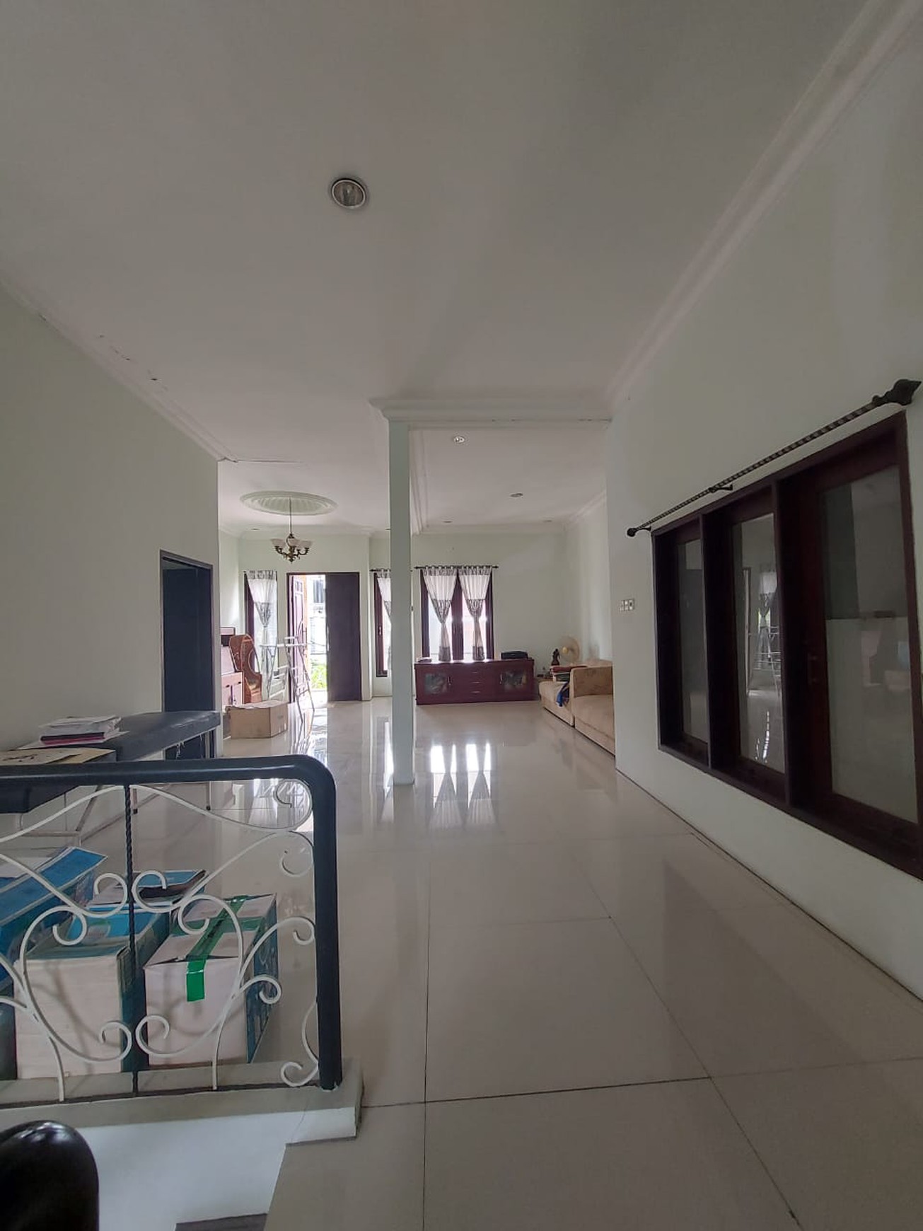 Hunian Mewah di Kawasan Lingkungan Elite Surabaya Barat Harga Cuma 3,7M!!