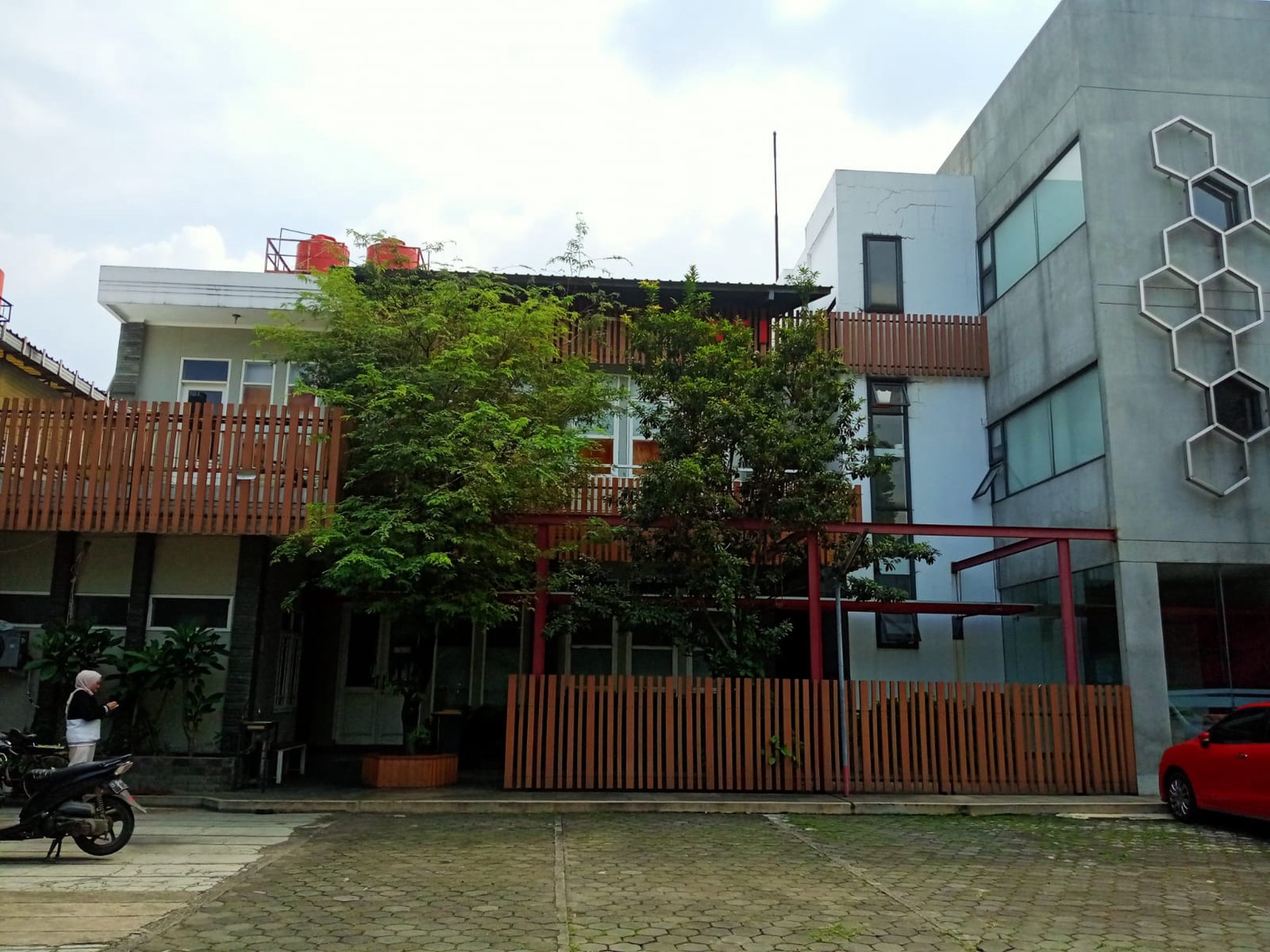 Disewakan Ruang Usaha Strategis di Sayap Buah Batu, Bandung Kota
