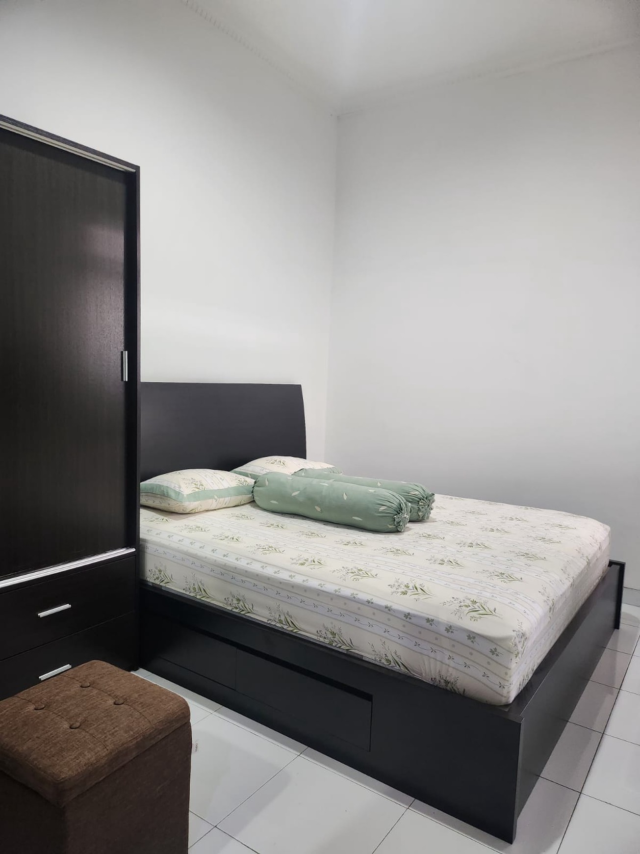 Rumah Bagus, 2 Lantai, lingkungan aman dan nyaman di Pamulang