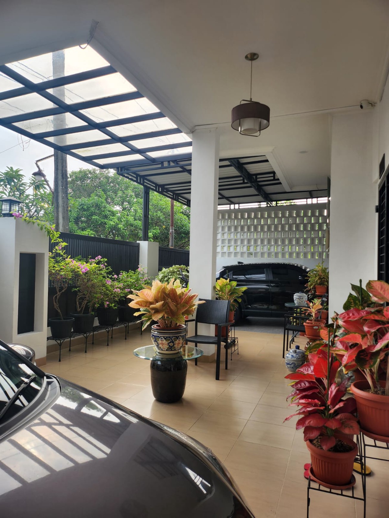 Rumah Bagus, 2 Lantai, lingkungan aman dan nyaman di Pamulang