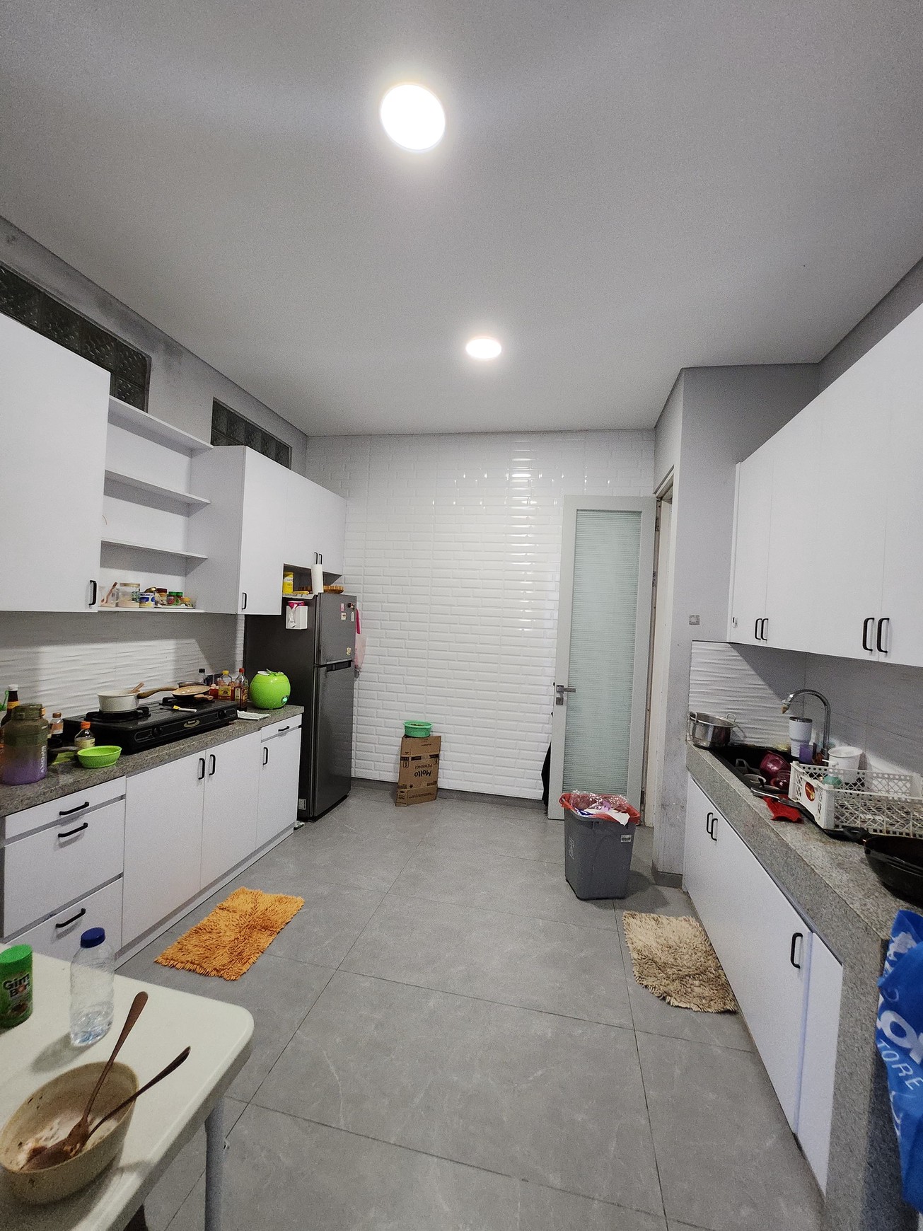Dijual Rumah Royal Residence Hook Modern Mewah Dekat Citraland, Dian Istana , Graha Family, Pakuwon Indah , Pakuwon Mall