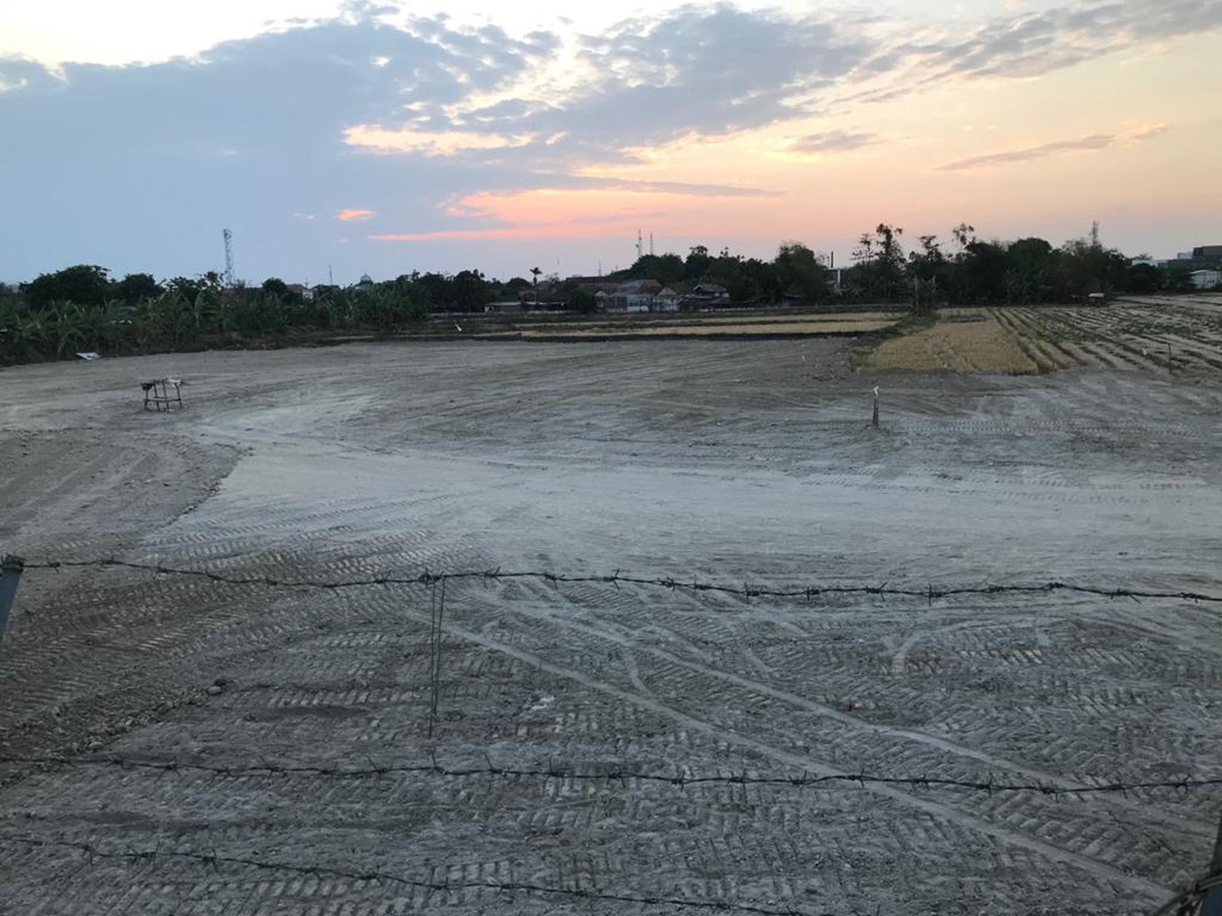 Tanah di Raya Lingkar Timur km 5, Sidoarjo. Letak Strategis cocok untuk Gudang atau Pabrik