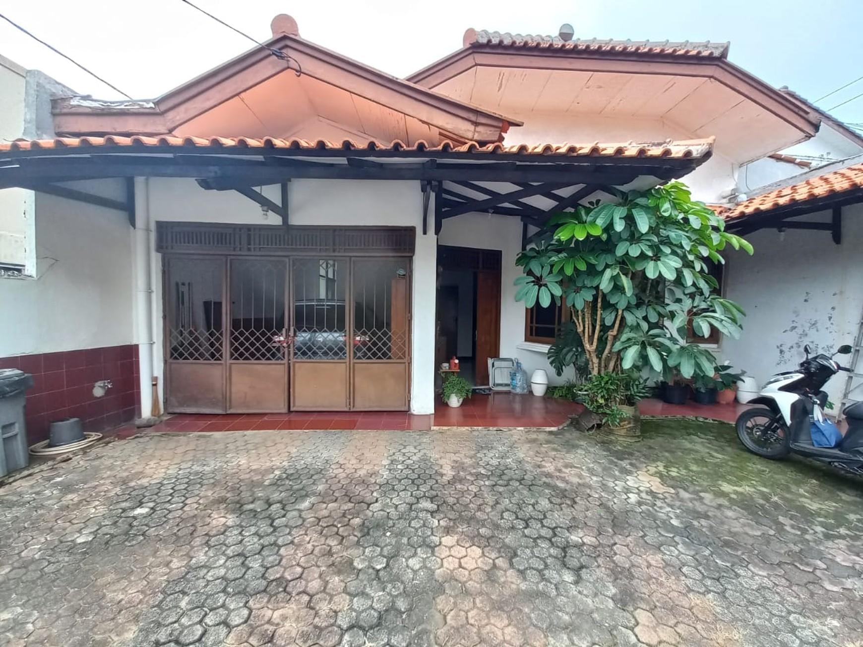 RUMAH DIJUAL JALAN KEBON BESAR CILANDAK JAKARTA SELATAN