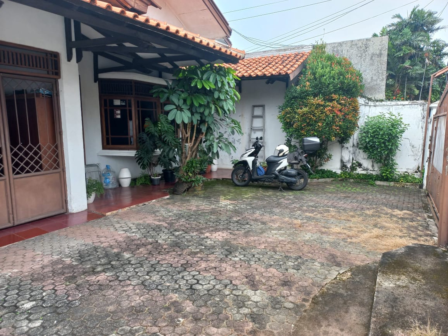 RUMAH DIJUAL JALAN KEBON BESAR CILANDAK JAKARTA SELATAN