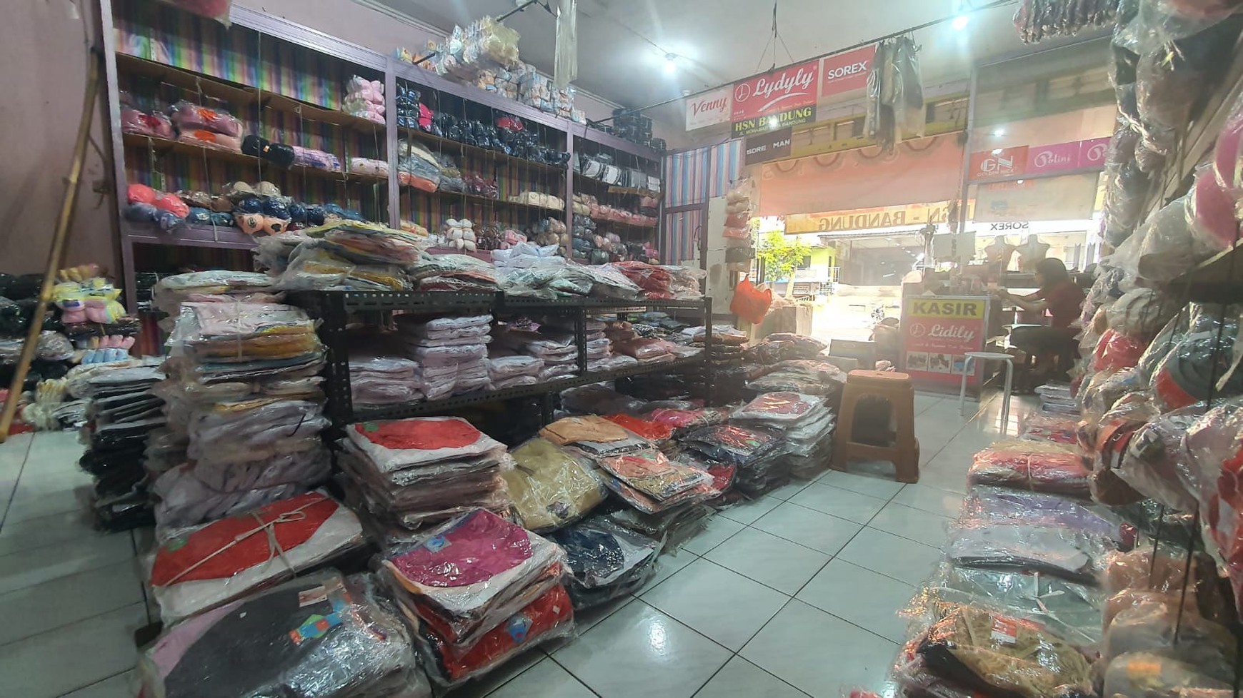 Disewakan Ruko Strategis 3 Lantai di Mainroad Moh Toha