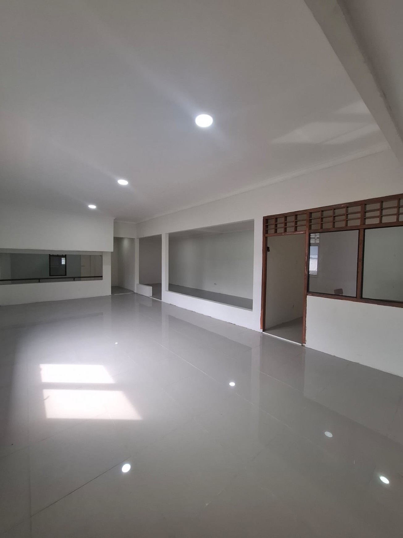 RUMAH DIJUAL JALAN KOMPLEK PLN KEBAYORAN LAMA JAKARTA SELATAN