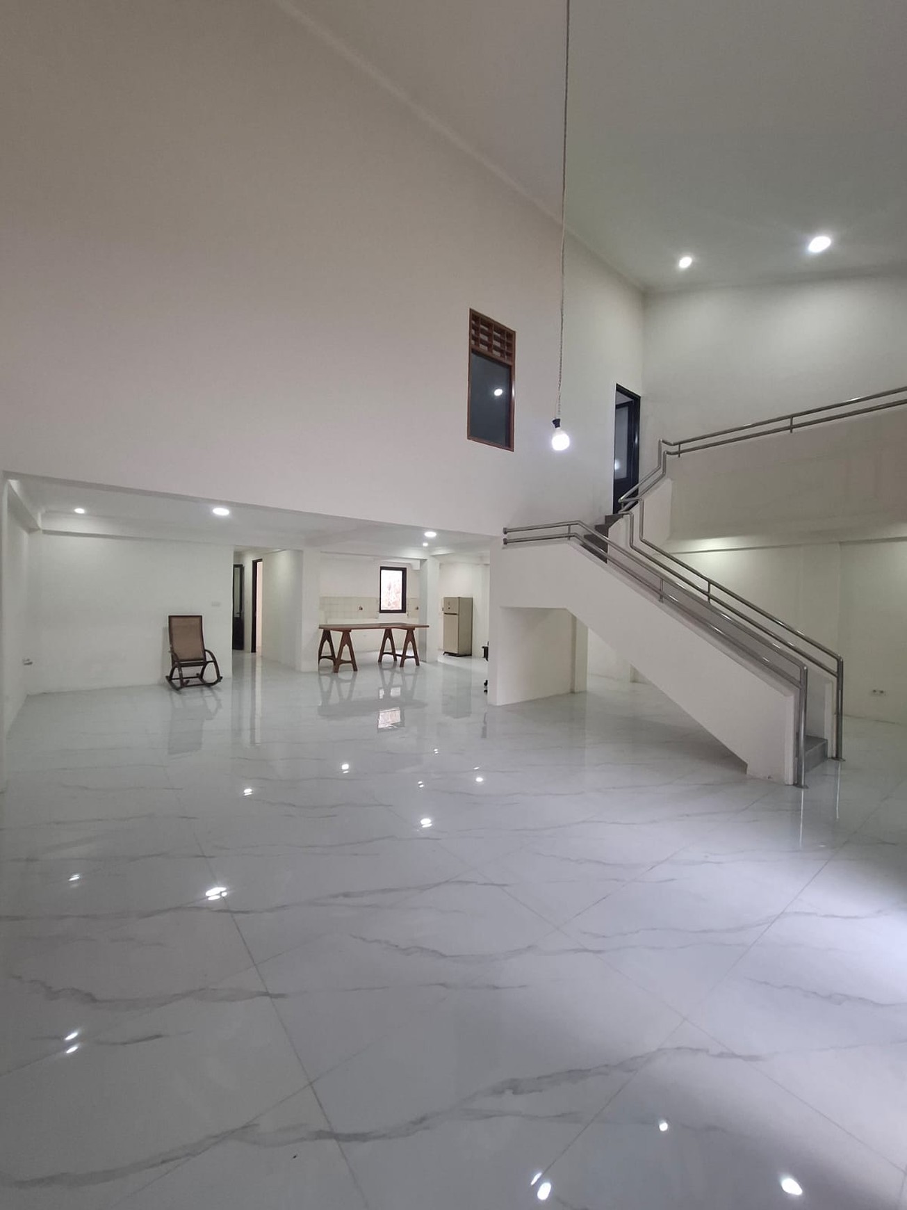 RUMAH DIJUAL JALAN KOMPLEK PLN KEBAYORAN LAMA JAKARTA SELATAN