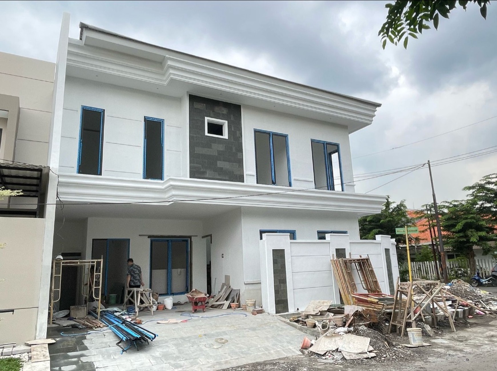 2 Milyar-an Dijual Rumah Baru Jemursari Selatan Surabaya Dekat Raya Jemursaru, Ubaya, Prapen, Jemur Andayani, Uk Petra Siwalankerto
