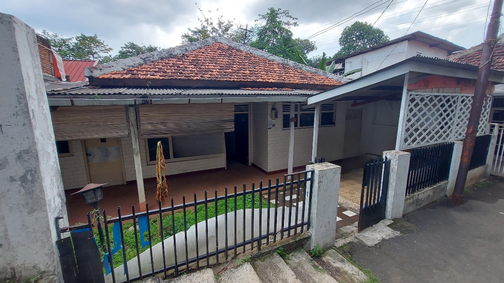 Rumah di Daerah Condet Jakarta Timur dengan Luas Tanah 357 meter Akses motor