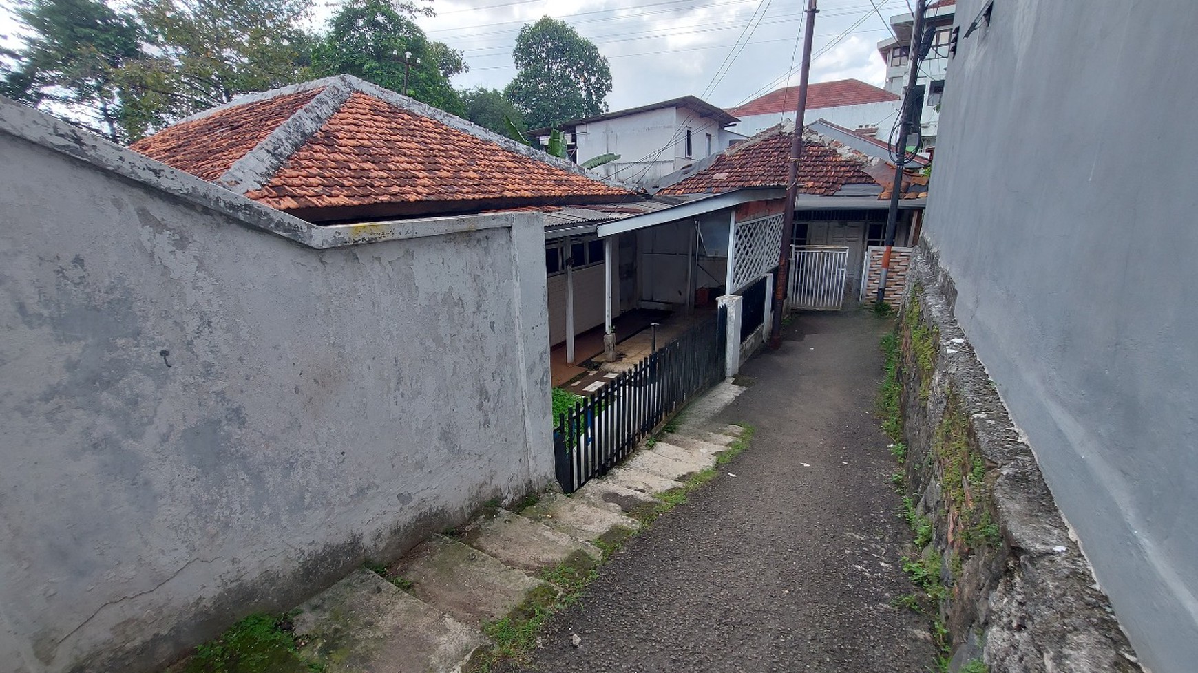 Rumah di Daerah Condet Jakarta Timur dengan Luas Tanah 357 meter Akses motor