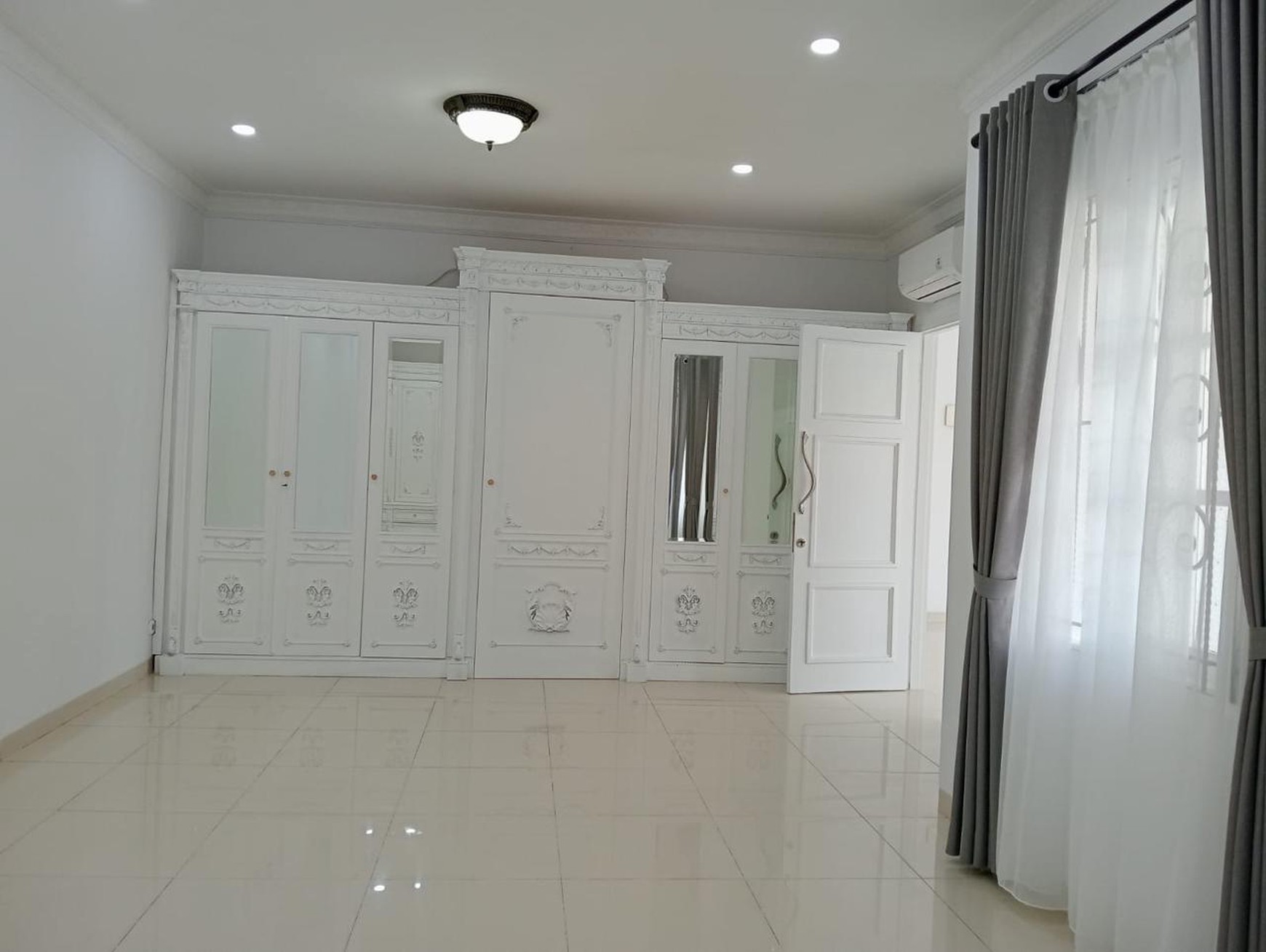 Rumah Mewah Siap Huni di Taman Giri Loka BSD dekat Akses Tol