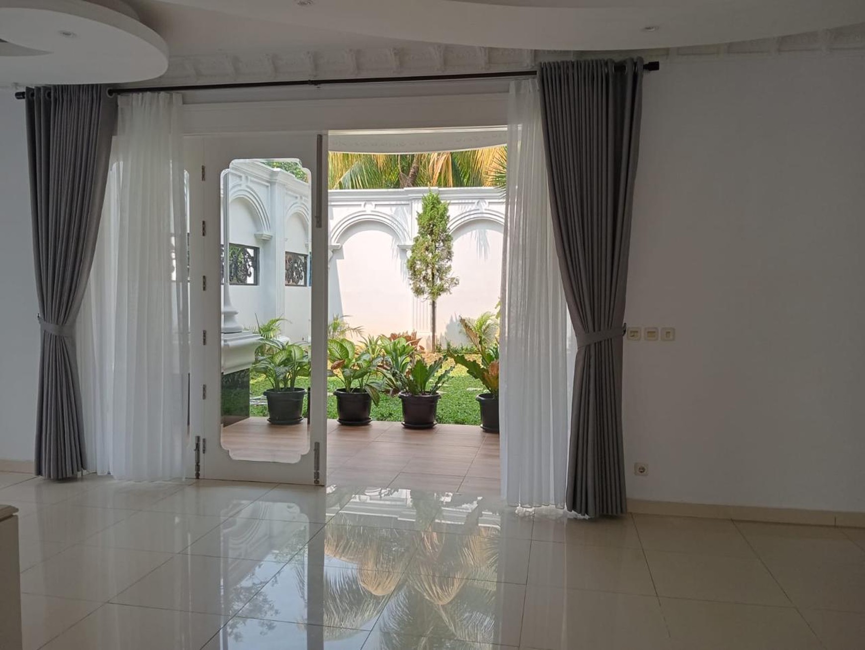 Rumah Mewah Siap Huni di Taman Giri Loka BSD dekat Akses Tol