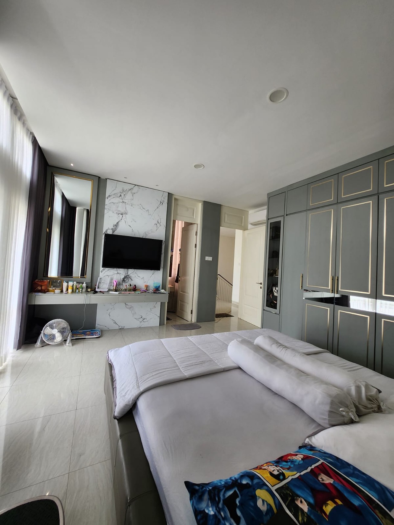 Dijual Rumah Grand Pakuwon - Cluster Brisbane - Semi Furnished Dekat Food Junction, Sekolah Sampoerna Academy , Margomulyo, Tandes, Akses Tol