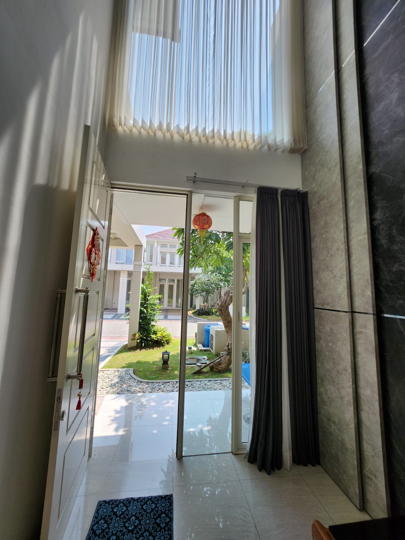 Dijual Rumah Grand Pakuwon - Cluster Brisbane - Semi Furnished Dekat Food Junction, Sekolah Sampoerna Academy , Margomulyo, Tandes, Akses Tol