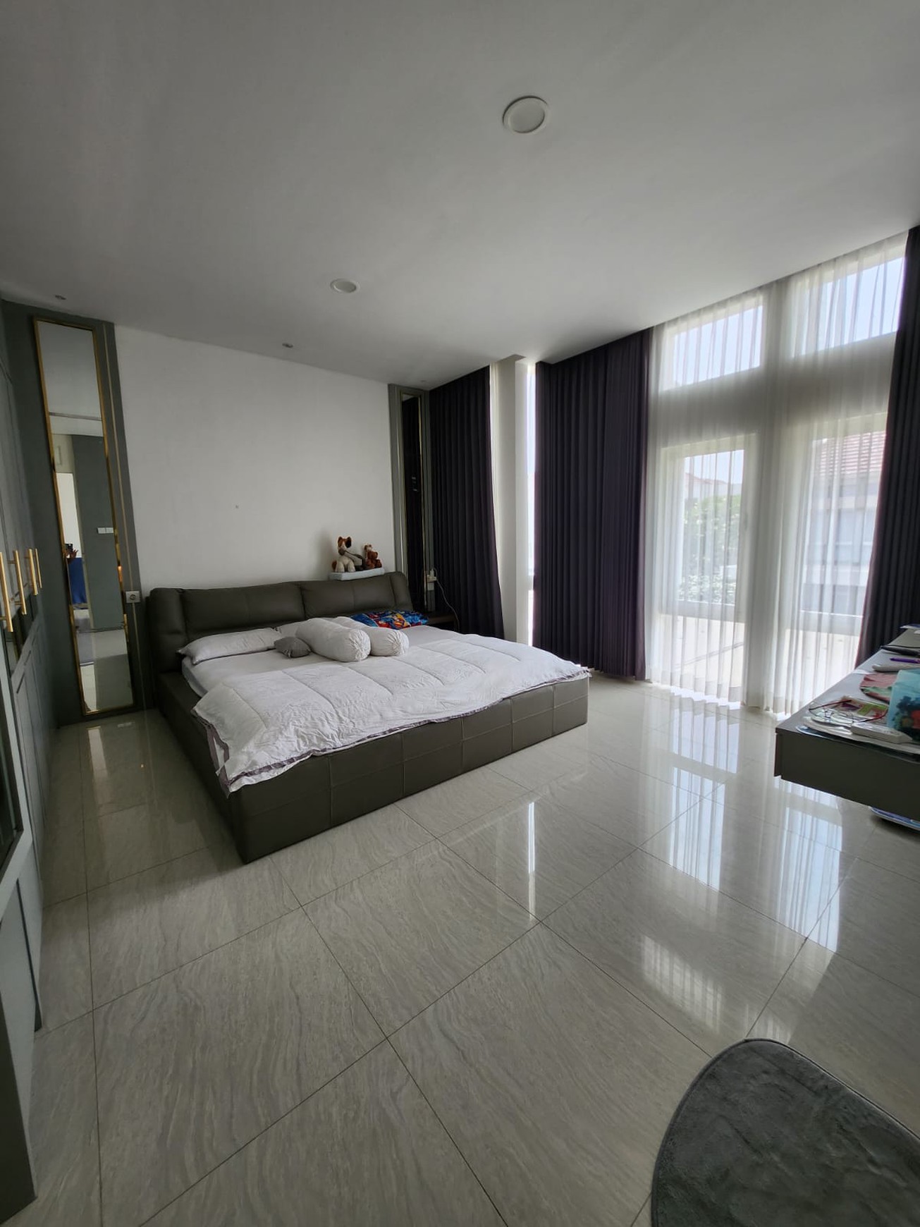 Dijual Rumah Grand Pakuwon - Cluster Brisbane - Semi Furnished Dekat Food Junction, Sekolah Sampoerna Academy , Margomulyo, Tandes, Akses Tol