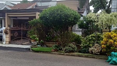 Rumah Bagus Siap Huni Suasana Asri di Graha Bintaro Raya, Tangerang Selatan