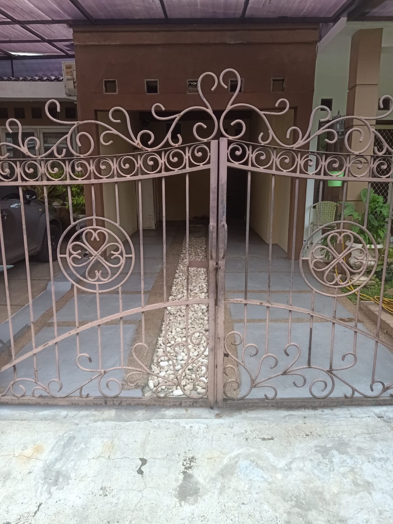 Rumah Bagus Siap Huni Suasana Asri di Graha Bintaro Raya, Tangerang Selatan