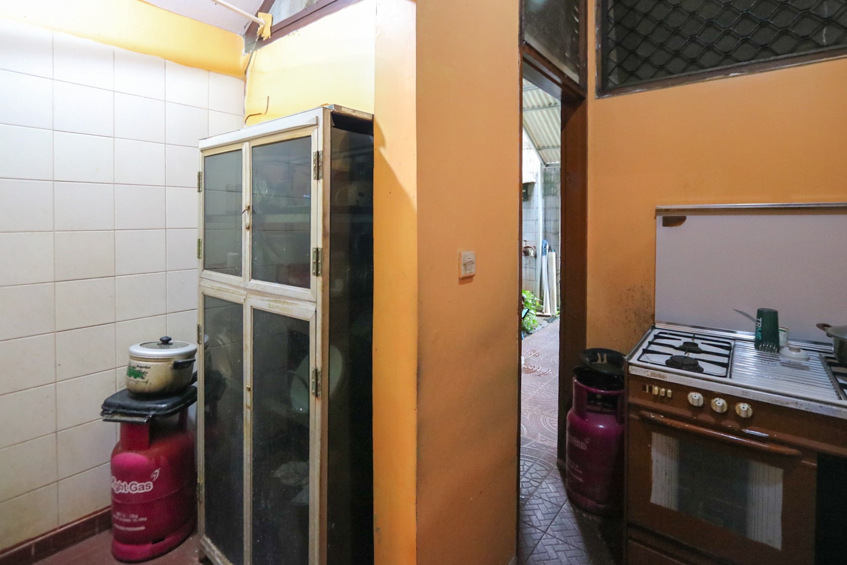 RUMAH LUAS CLUSTER NYAMAN JURANG MANGU BARAT, LARANGAN, PONDOK AREN, DEKAT BINTARO, PURI BETA, AKSES MUDAH KE BSD CITY