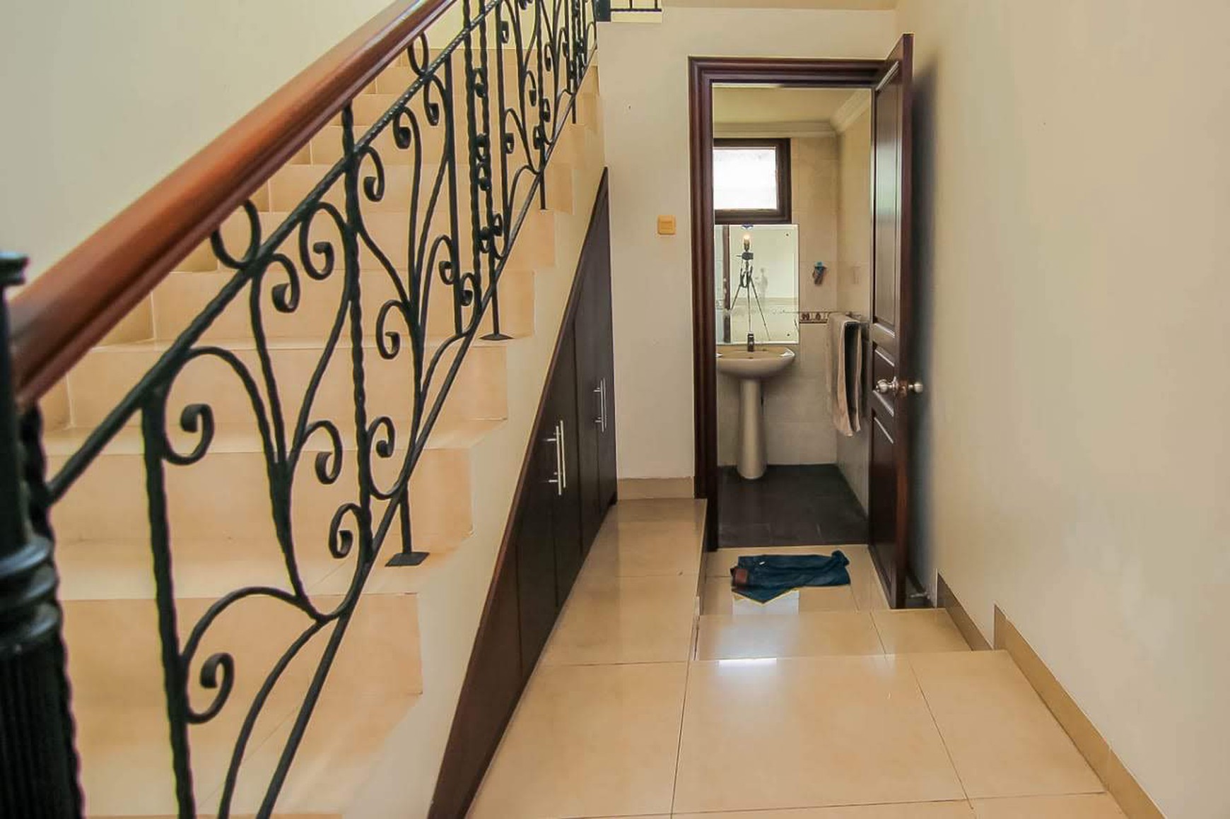 Rumah mewah 2 lantai di Kemang Jakarta Selatan