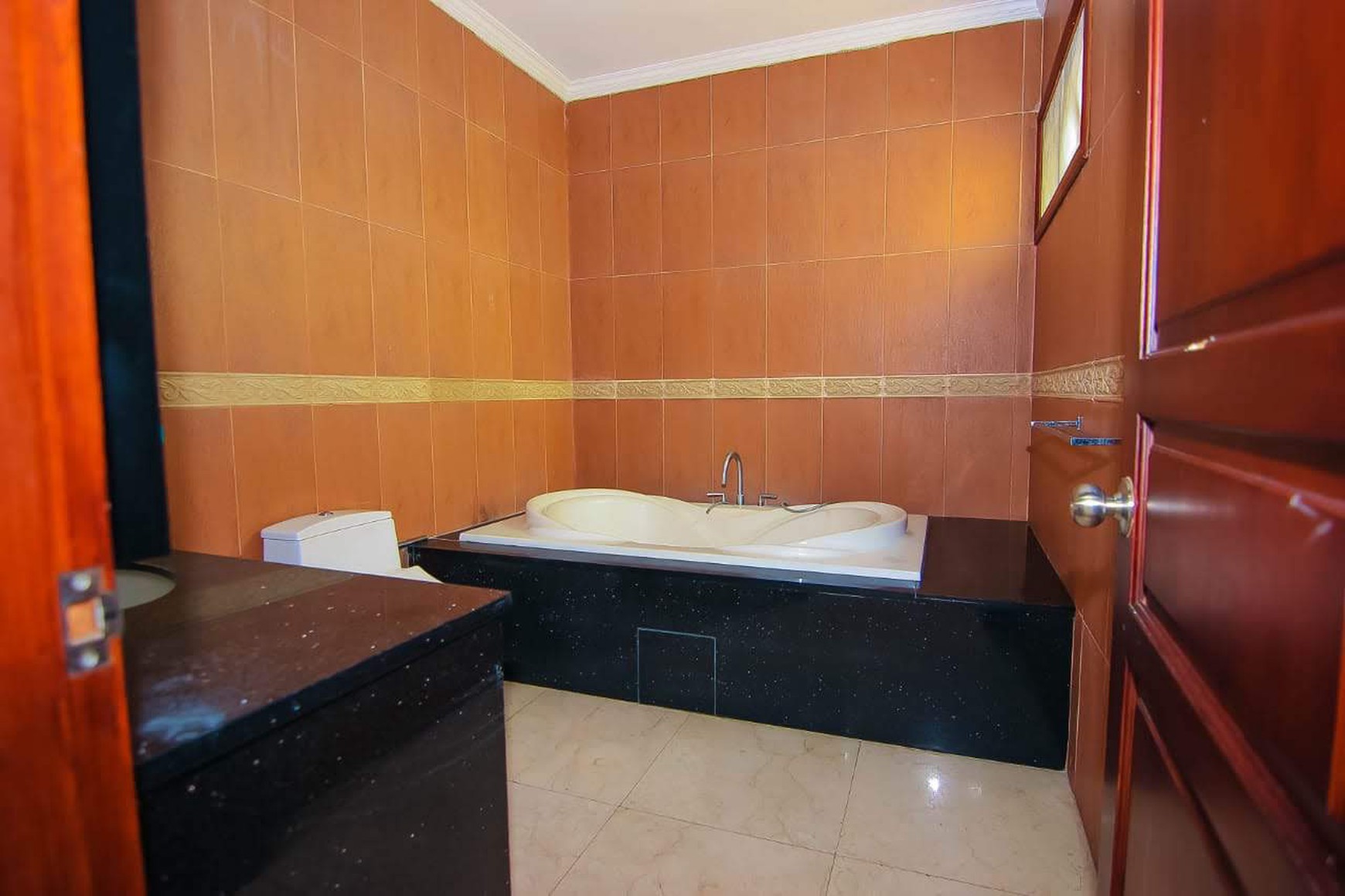 Rumah mewah 2 lantai di Kemang Jakarta Selatan